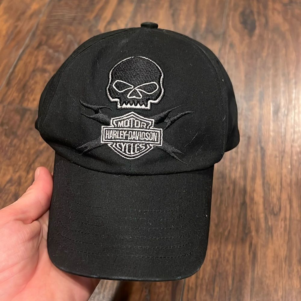 Harley Davidson Motorcycles Black Hat Cap with Skull Adjustable GUC